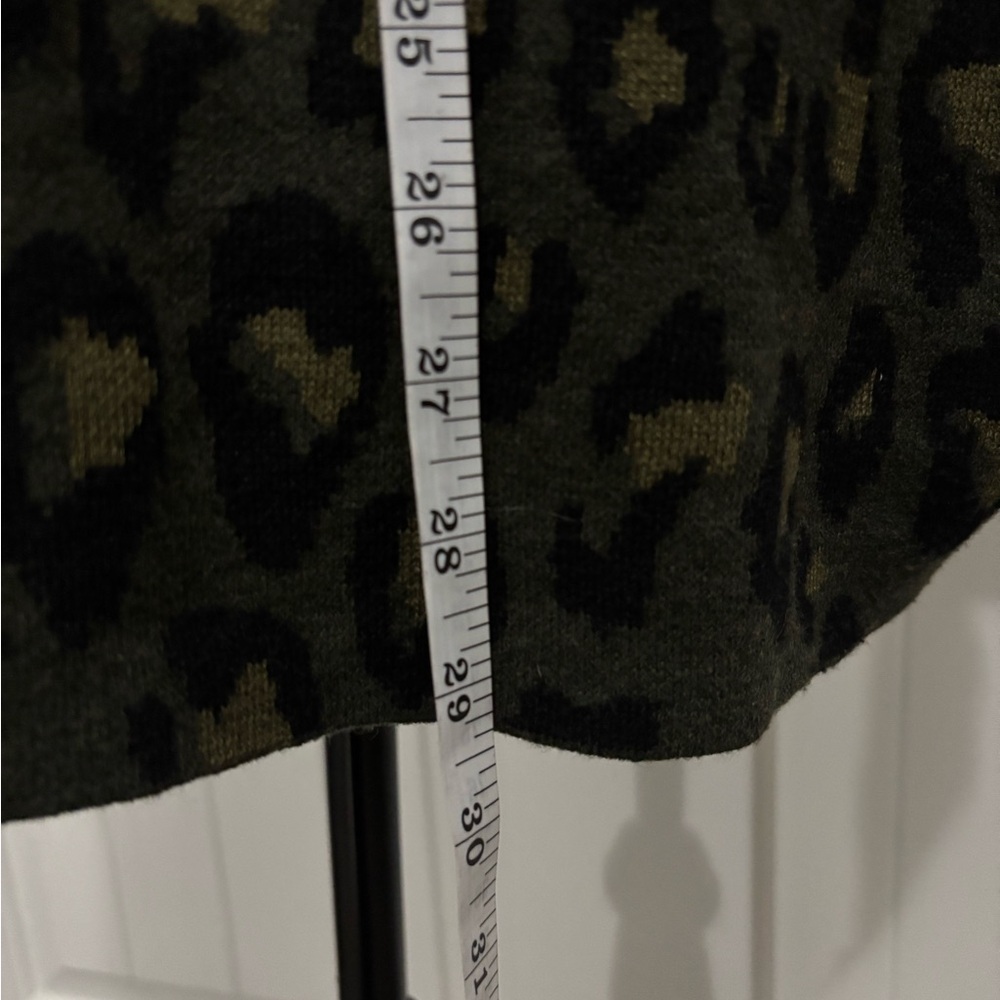 Anthropologie Akemi + Kim Animal Print Cardigan In Green Color O/S - Picture 4 of 6